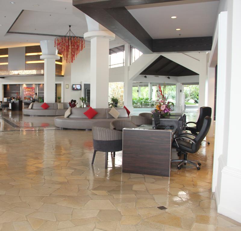 Thistle Port Dickson Resort מראה חיצוני תמונה Lobby
